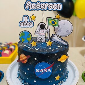 Topper de Bolo Impresso Astronauta – Personalizado com Nome e Idade